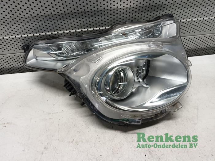 Strålkastare, höger från en Citroën C1 1.0 12V VVT-i 2019