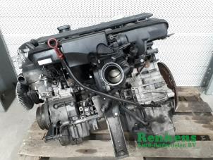 Używane Silnik BMW 5 serie Touring (E39) 525i 24V Cena na żądanie oferowane przez Renkens Auto-Onderdelen B.V.