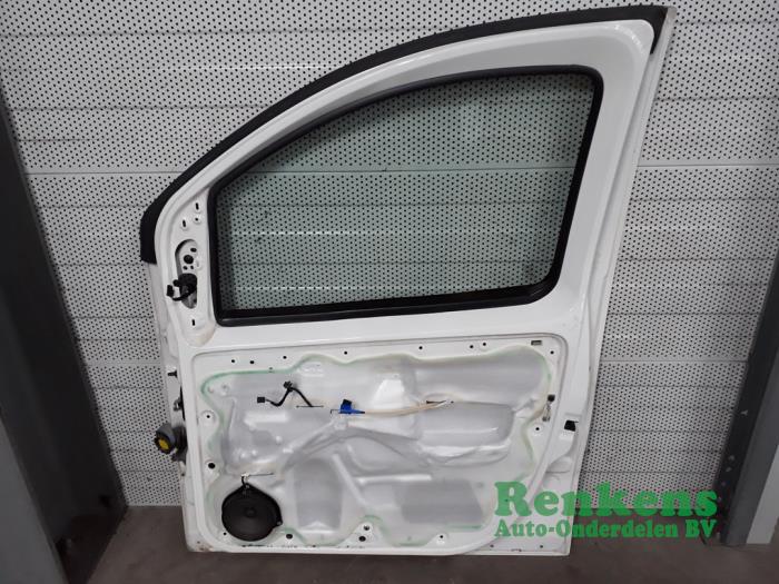 Portier 2Deurs rechts van een Peugeot Bipper (AA) 1.3 HDI 2012