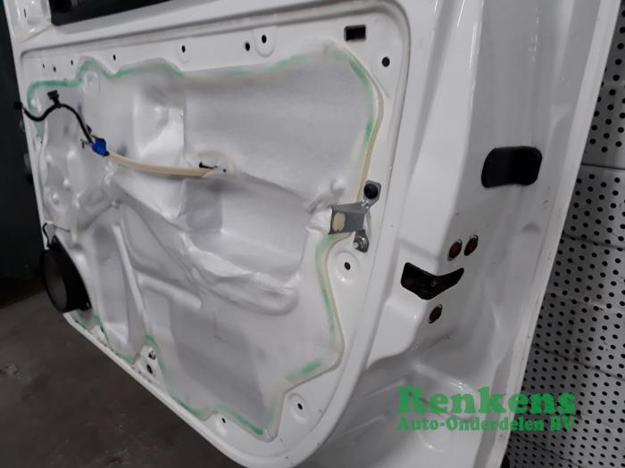 Portier 2Deurs rechts van een Peugeot Bipper (AA) 1.3 HDI 2012