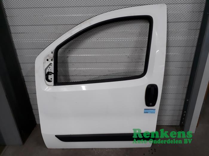 Portier 2Deurs links van een Peugeot Bipper (AA) 1.3 HDI 2012
