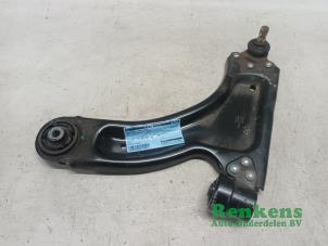 Gebruikte Draagarm links-voor Opel Meriva 1.6 16V Prijs € 30,00 Margeregeling aangeboden door Renkens Auto-Onderdelen B.V.