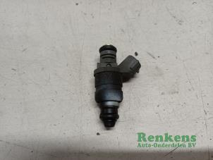 Gebruikte Injector (benzine injectie) Seat Altea (5P1) 1.6 Prijs € 45,00 Margeregeling aangeboden door Renkens Auto-Onderdelen B.V.