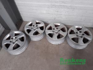 Gebruikte Velgen set Toyota Auris (E15) 1.8 Dual VVT-i 16V Prijs op aanvraag aangeboden door Renkens Auto-Onderdelen B.V.