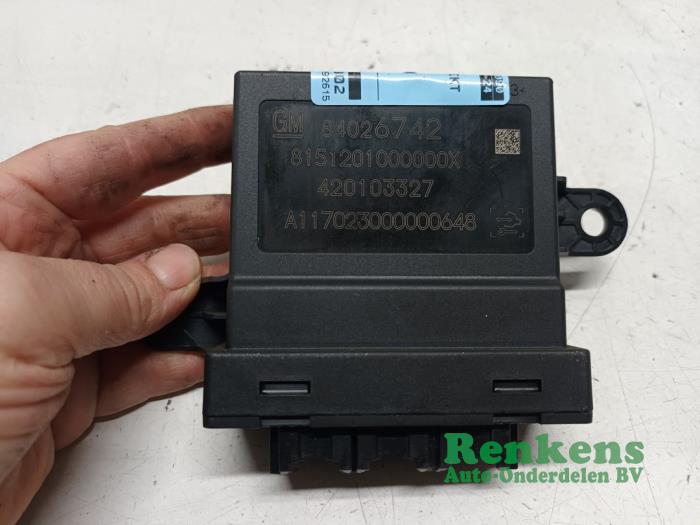 PDC-modul från en Opel Astra K Sports Tourer 1.0 Turbo 12V 2017