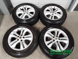 Begagnade Hjuluppsättning + däck Nissan Qashqai (J10) 1.6 16V Pris på förfrågan erbjuds av Renkens Auto-Onderdelen B.V.