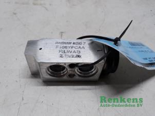 Gebruikte Expansieklep airco Kia Picanto (JA) 1.0 12V Prijs € 20,00 Margeregeling aangeboden door Renkens Auto-Onderdelen B.V.