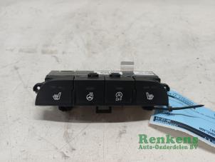 Gebruikte Stoelverwarmings Schakelaar Kia Picanto (JA) 1.0 12V Prijs € 40,00 Margeregeling aangeboden door Renkens Auto-Onderdelen B.V.
