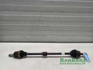 Begagnade Drivaxel, höger fram Opel Corsa E 1.3 CDTi 16V ecoFLEX Pris € 50,00 Marginaltabell erbjuds av Renkens Auto-Onderdelen B.V.