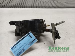 Begagnade Dieselpump Opel Corsa E 1.3 CDTi 16V ecoFLEX Pris på förfrågan erbjuds av Renkens Auto-Onderdelen B.V.