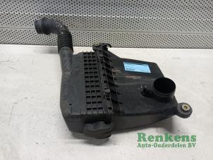 Begagnade Luftfilterhus Fiat Panda (169) 1.1 Fire Pris € 40,00 Marginaltabell erbjuds av Renkens Auto-Onderdelen B.V.