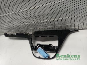 Gebruikte Dashboard deel Peugeot 2008 (CU) 1.2 12V e-THP PureTech 110 Prijs € 25,00 Margeregeling aangeboden door Renkens Auto-Onderdelen B.V.