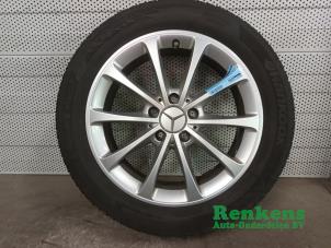Gebruikte Velg + Winterband Mercedes CLA (117.3) 1.6 CLA-180 16V Prijs € 120,00 Margeregeling aangeboden door Renkens Auto-Onderdelen B.V.