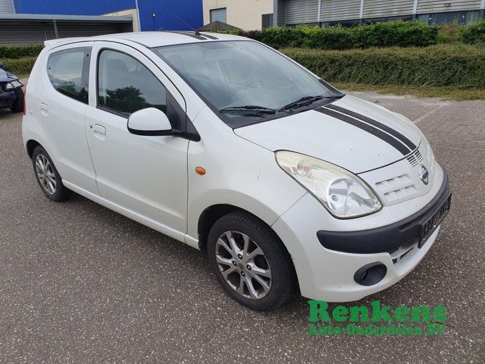 Framdörr, 4-dörrars, höger från en Nissan Pixo (D31S) 1.0 12V 2010