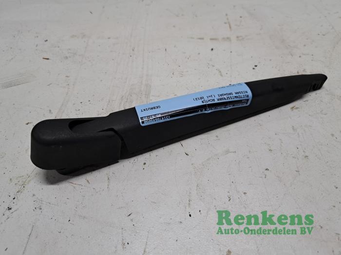 Bakre torkararm från en Nissan Qashqai (J10) 1.6 16V 2012