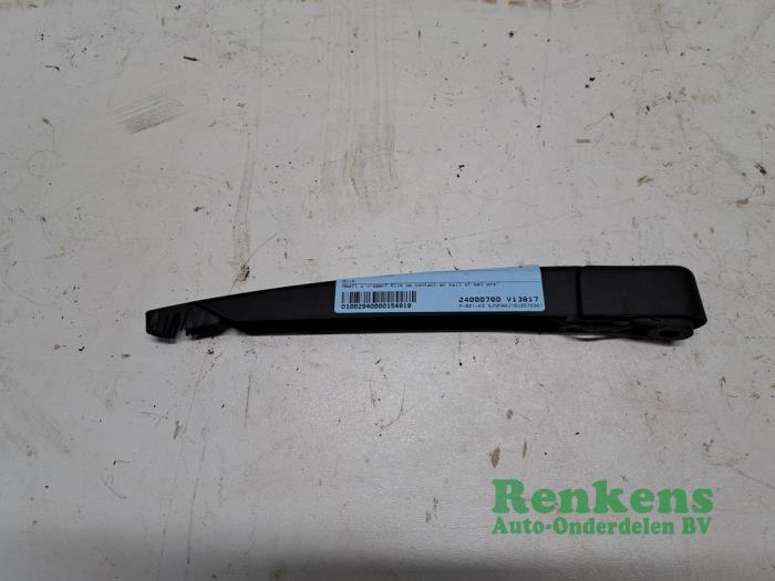 Bakre torkararm från en Nissan Qashqai (J10) 1.6 16V 2012