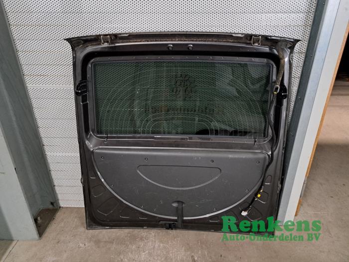 Baklucka från en Fiat Doblo (223A/119) 1.4 2007