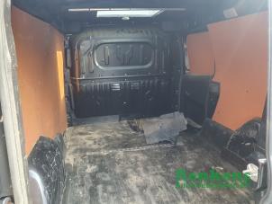 Gebruikte Tussenschot Cabine Fiat Doblo Cargo (263) 1.6 D Multijet Prijs op aanvraag aangeboden door Renkens Auto-Onderdelen B.V.