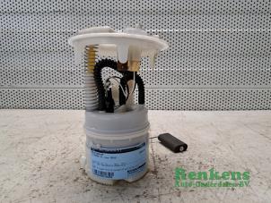 Gebruikte Benzinepomp Citroen C3 (SC) 1.6 16V VTi 120 Prijs € 40,00 Margeregeling aangeboden door Renkens Auto-Onderdelen B.V.