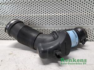 Gebruikte Aanzuigslang Lucht Audi S5 Sportback (8TA) 3.0 TFSI V6 32V Prijs € 50,00 Margeregeling aangeboden door Renkens Auto-Onderdelen B.V.