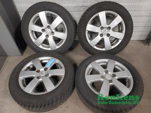 Begagnade Hjuluppsättning + däck Suzuki Swift (ZA/ZC/ZD1/2/3/9) 1.3 VVT 16V Pris på förfrågan erbjuds av Renkens Auto-Onderdelen B.V.