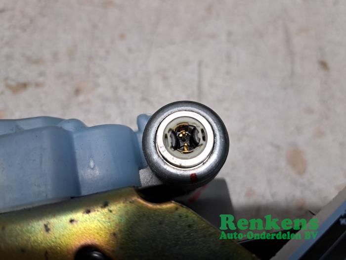 Främre säkerhetsbälte, vänster från en Kia Picanto (BA) 1.1 12V 2004