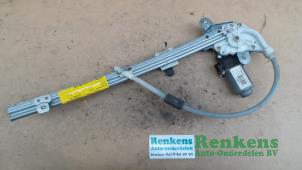 Begagnade Fönstermekanism för bakre dörr, 4-dörrars, höger Renault Laguna II (BG) 1.9 dCi 120 Pris € 25,00 Marginaltabell erbjuds av Renkens Auto-Onderdelen B.V.