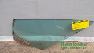 Begagnade Sidofönster, vänster fram Opel Calibra Pris € 20,00 Marginaltabell erbjuds av Renkens Auto-Onderdelen B.V.