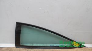 Begagnade Fönster, 2-dörrars, vänster bak Opel Calibra Pris € 30,00 Marginaltabell erbjuds av Renkens Auto-Onderdelen B.V.