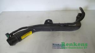 Begagnade Påfyllningsrör, bränsletank Renault Clio III (BR/CR) 1.2 16V 65 Pris € 30,00 Marginaltabell erbjuds av Renkens Auto-Onderdelen B.V.