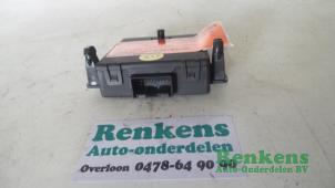 Używane Modul Comfort Volkswagen Touran (1T1/T2) 2.0 TDI 16V 136 Cena € 15,00 Procedura marży oferowane przez Renkens Auto-Onderdelen B.V.