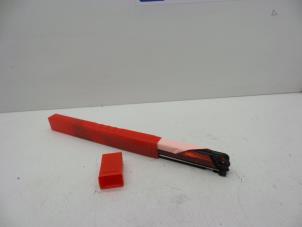 Begagnade Varningstriangel Volvo V40 (MV) 1.6 D2 Pris € 25,00 Marginaltabell erbjuds av Auto Demontage Elferink B.V.