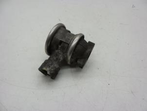 Gebruikte Uitlaat gasklep (EGR) Saab 9-5 Estate (YS3E) 3.0t V6 24V Prijs € 50,00 Margeregeling aangeboden door Auto Demontage Elferink B.V.
