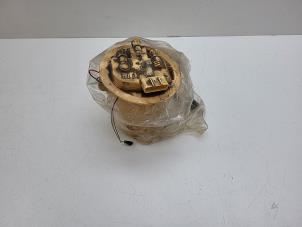 Używane Elektryczna pompa paliwa Saab 9-3 Sport Estate (YS3F) 1.9 TiD 16V Cena € 75,00 Procedura marży oferowane przez Auto Demontage Elferink B.V.