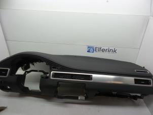 Gebruikte Dashboard Volvo V70 (BW) 1.6 DRIVe 16V Prijs € 650,00 Margeregeling aangeboden door Auto Demontage Elferink B.V.