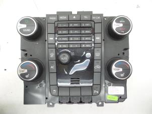 Gebruikte Bedieningspaneel Multi Media Volvo S60 II (FS) 2.0 D3 20V Prijs € 75,00 Margeregeling aangeboden door Auto Demontage Elferink B.V.
