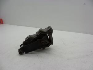 Begagnade Motorfäste Volvo V60 I (FW/GW) 2.0 D3 20V Pris € 25,00 Marginaltabell erbjuds av Auto Demontage Elferink B.V.