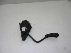 Begagnade Gaspedal Opel Vivaro 1.9 DI Pris € 50,00 Marginaltabell erbjuds av Auto Demontage Elferink B.V.