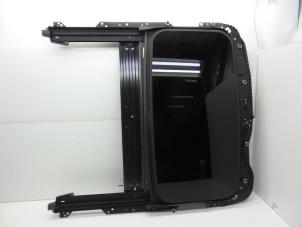 Gebruikte Schuifdak Volvo V70 (BW) 2.0 16V Prijs € 150,00 Margeregeling aangeboden door Auto Demontage Elferink B.V.