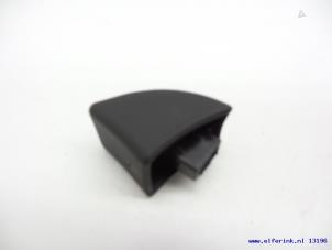 Nya Brytare, eldrivet säte Saab 900 Pris € 18,15 Inklusive moms erbjuds av Auto Demontage Elferink B.V.