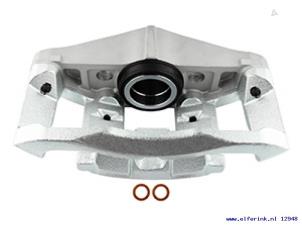 Nya Främre bromsok, vänster Saab 9-3 03- Pris € 242,00 Inklusive moms erbjuds av Auto Demontage Elferink B.V.