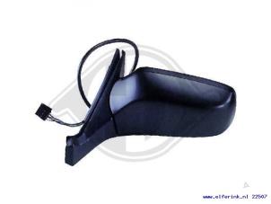 Nya Skärmspegel, vänster Volvo 9-Serie Pris € 108,30 Inklusive moms erbjuds av Auto Demontage Elferink B.V.