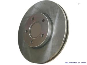 Nya Främre bromsskiva Volvo V50 Pris € 121,00 Inklusive moms erbjuds av Auto Demontage Elferink B.V.