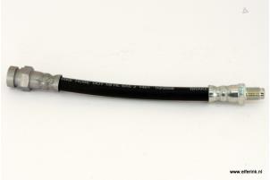 Nowe Przewód hamulcowy tyl Saab 900 Cena € 9,68 Z VAT oferowane przez Auto Demontage Elferink B.V.