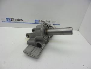 Begagnade Rattstångshölje Opel Corsa E 1.4 16V Pris € 125,00 Marginaltabell erbjuds av Auto Demontage Elferink B.V.