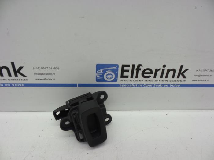 Tändningslås från en Volvo S60 II (FS) 1.6 DRIVe,D2 2013