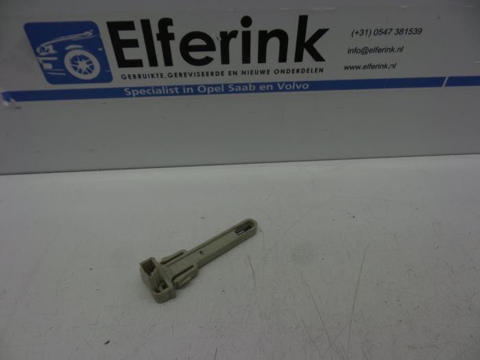Innetemperatursensor från en Opel Astra J Sports Tourer (PD8/PE8/PF8) 1.4 Turbo 16V Bi-Fuel 2011