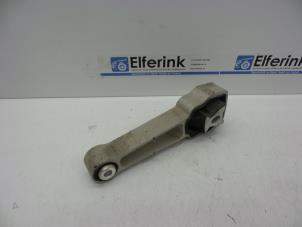 Gebruikte Motorsteun Volvo XC70 (BZ) 3.0 T6 24V AWD Prijs € 25,00 Margeregeling aangeboden door Auto Demontage Elferink B.V.