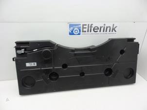 Gebruikte Subwoofer Opel Insignia 2.0 Biturbo CDTI 16V Prijs € 150,00 Margeregeling aangeboden door Auto Demontage Elferink B.V.