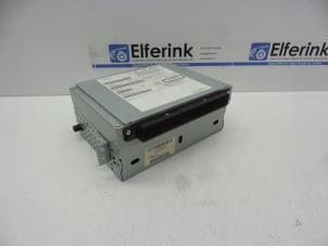 Używane Odtwarzacz CD Volvo V60 I (FW/GW) 2.4 D6 20V Plug-in Hybrid AWD Cena € 60,00 Procedura marży oferowane przez Auto Demontage Elferink B.V.